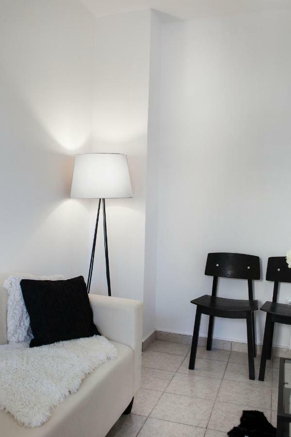 Best Located Executive Apartment In Maroussi. Athens Exterior photo